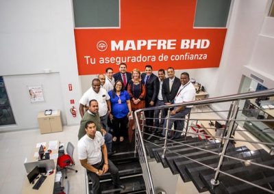 Colaboradores del Centro de Integral de Servicios MAPFRE BHD celebran Acto de Bendición